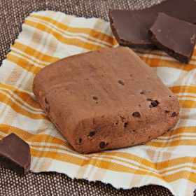 Maxi Protein Brownie mit Schokoladenstückchen