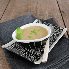 Sopa rica em proteínas Grão e bacon - velouté pois cassés